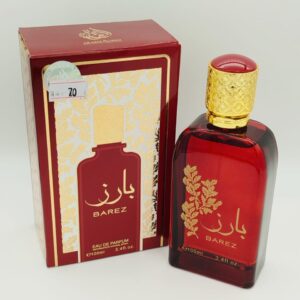 ينقلك عطر بارز إلى عالم من الفخامة والتميز منذ اللحظة الأولى. يتكون من مزيج مدهش من المكونات الطبيعية التي تمنحك شعورًا بالانتعاش والدفء في آن واحد. تبدأ رائحته بمقدمة منعشة من البرغموت والليمون التي تعطي إحساسًا بالنقاء والحيوية. ومع مرور الوقت، تظهر الروائح الوسطى مثل الياسمين والمشمش لتمنحك شعورًا بالأنوثة والجاذبية، بينما تستقر القاعدة على نفحات غنية من خشب الصندل والمسك التي تضفي على العطر لمسة من الأناقة والعمق.