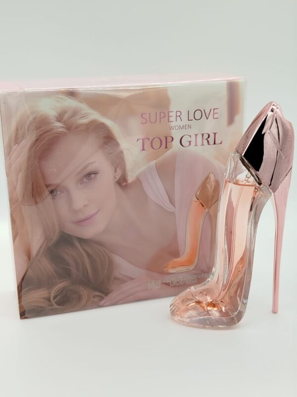 استمتعي بإطلالة عطرية ساحرة تأسر القلوب مع عطر "SUPER LOVE WOMEN TOP GIRL"، العطر الذي يفيض بالأنوثة والرومانسية.