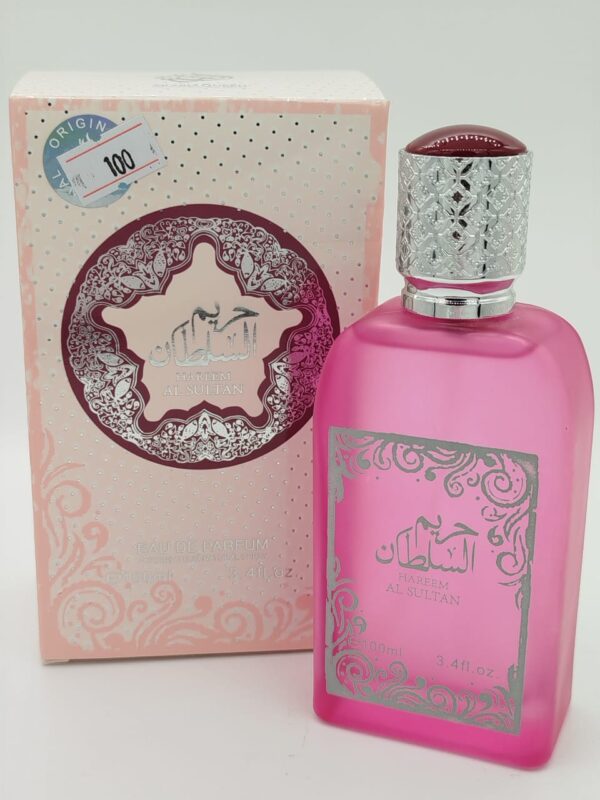 انغمسي في عالم الأناقة والجمال مع عطر "Hareem Al Sultan" من "Ard Al Zaafaran"، العطر الذي يجسد الأنوثة الملكية في كل نفحة.
