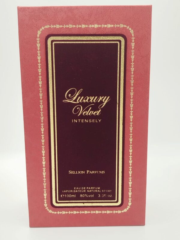 استمتع بتجربة عطرية فريدة تأسر الحواس مع عطر "Luxury Velvet Intensely" من "SELLION PARFUMS"، العطر الذي يجسد الفخامة والجاذبية في كل نفحة.