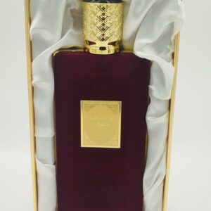 استمتع بتجربة عطرية فريدة تأسر الحواس مع عطر "Luxury Velvet Intensely" من "SELLION PARFUMS"، العطر الذي يجسد الفخامة والجاذبية في كل نفحة.