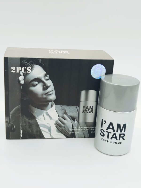 انطلق في رحلةٍ عطريةٍ لا تُنسى مع عطر "I'AM STAR Pour Homme"، العطر الذي يجسد جوهر الأناقة والرّجولة العصرية. مزيجٌ فريدٌ من النفحات العطرية، يخلق هالةً من الجاذبية والثقة لا تقاوم.