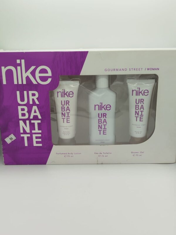 انطلقي في رحلةٍ عطريةٍ لا تُنسى مع مجموعة "Nike Urbanite Gourmand Street"، العطر الذي يجسد روح المرأة العصرية الجريئة. مزيجٌ فريدٌ من النفحات العطرية الجذابة، يأخذكِ في رحلةٍ إلى عالمٍ من الأنوثة والتميز.