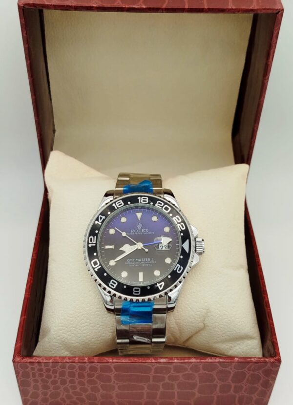 ⁦ساعة Rolex GMT-Master II للرجال - تحفة فنية لعشاق السفر والفخامة⁩ - الصورة ⁦3⁩